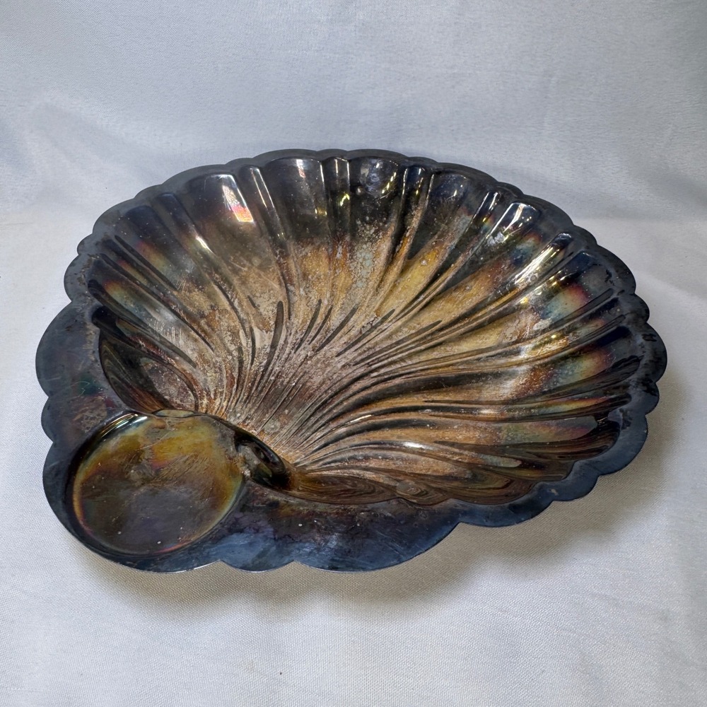 Vintage English Silver Mfg Corp Scalloped Shell Serving Dish Silver Plate USA